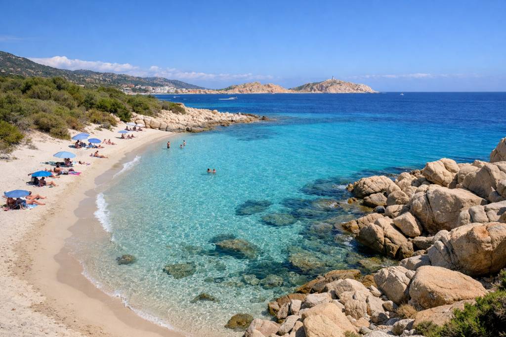 Plage de caruchettu : eaux claires et cadre préservé près de l’Île-rousse