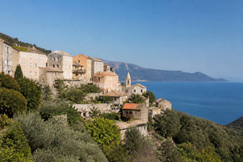 Corse calcatoggio : village authentique entre mer et montagne