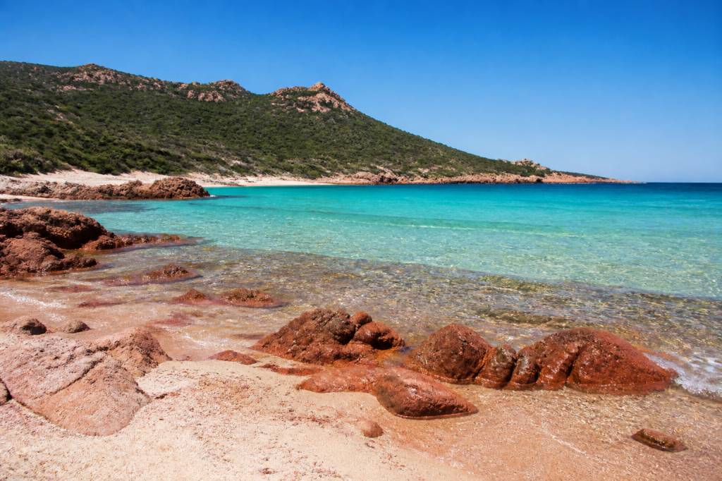 Arena rossa : plage emblématique de Corse du Sud