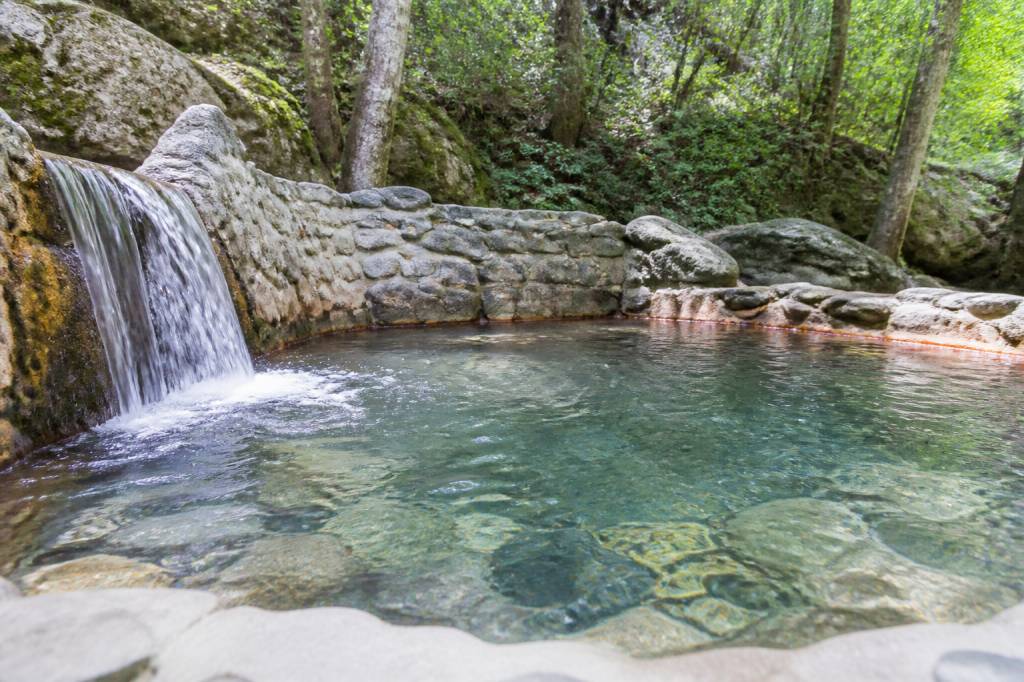 Bains de Pietrapola : source thermale et bienfaits en Corse