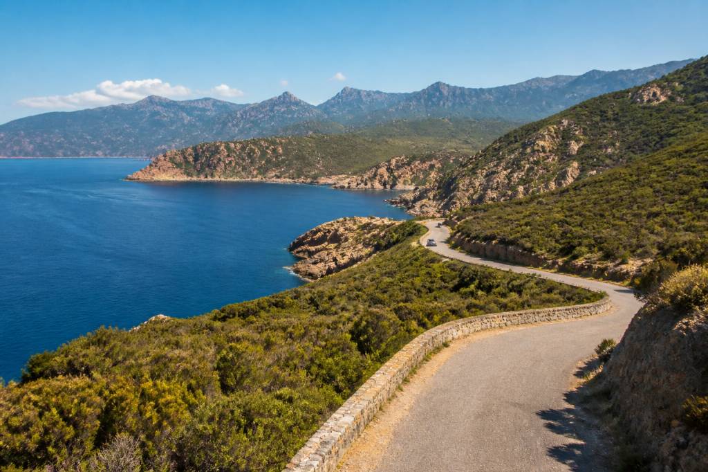Route de corse : itinéraire, étapes et conseils pour découvrir l’île