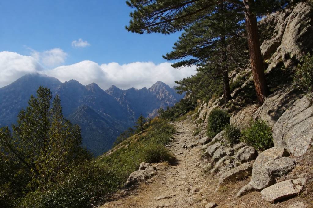 Départ rando sentier muletier : les plus beaux itinéraires de Corse