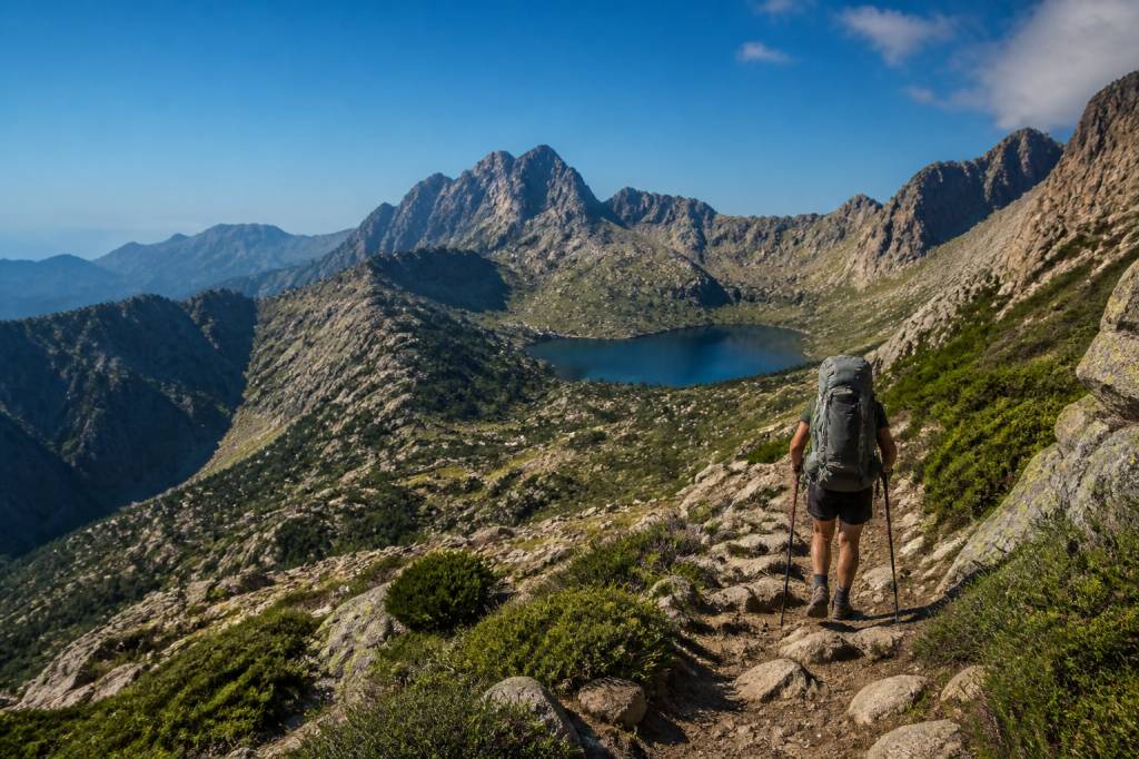 Corse randonnée Mare a Mare : itinéraires, étapes et conseils pratiques