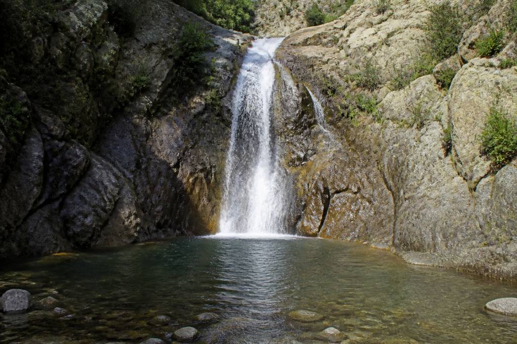 Cascade de piscia di ghjaddu (cascata di piscia di ghjaddu) : itinéraire et conseils pour découvrir la cascade corse