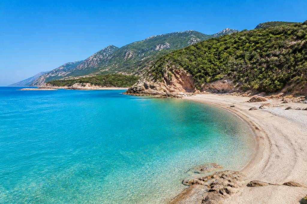 Albanie paysage : les plus beaux sites naturels à découvrir en Corse