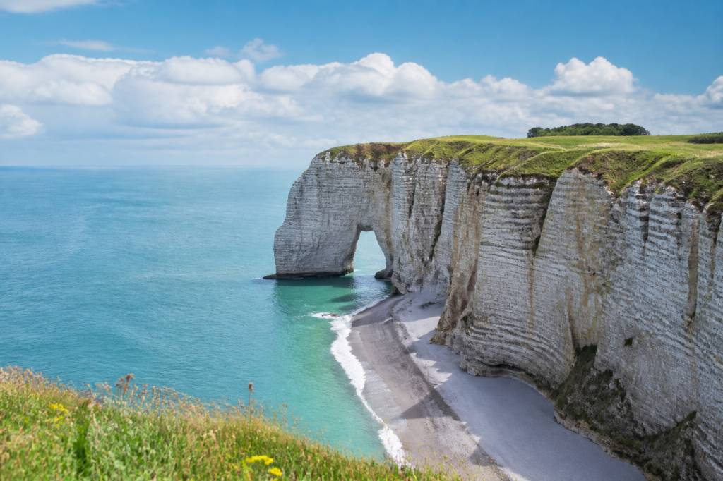Bretagne ou Normandie : quelle destination choisir pour vos prochaines vacances ?