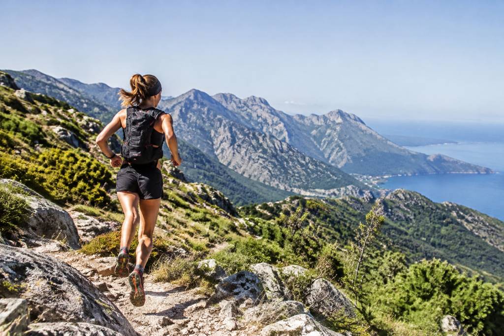 Ultra-trail en Corse : parcours, paysages et conseils pour bien préparer sa course